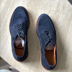 Brand new Allen Edmonds Men's Navy Suede Lace-Up Shoes